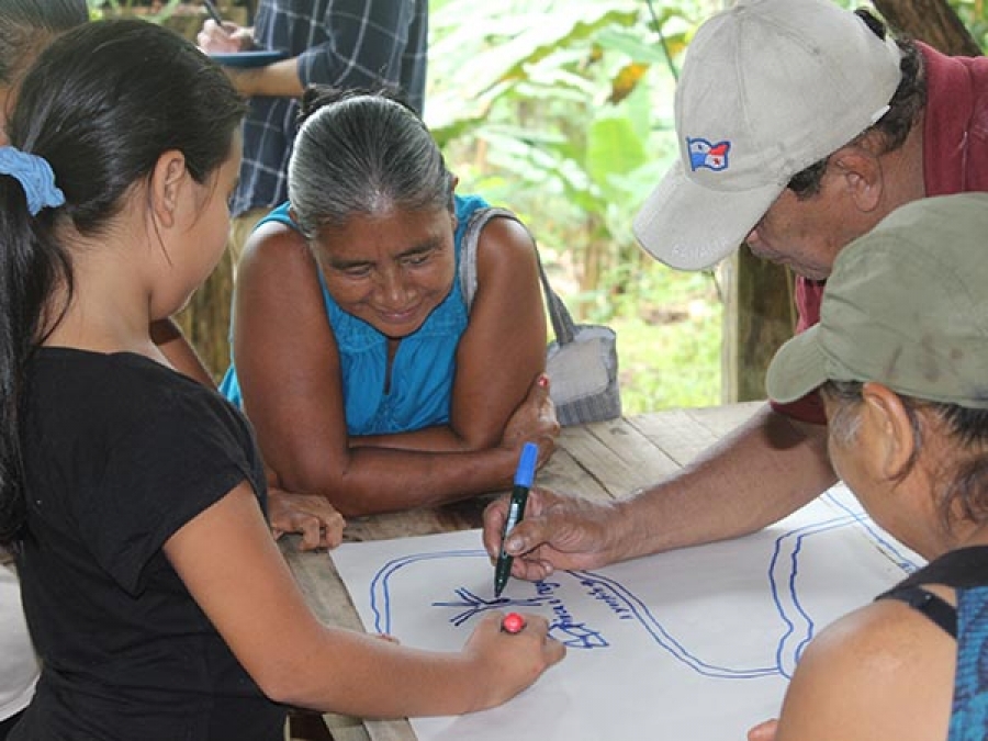 Resiliencia climática de mujeres indígenas productoras de cacao frente a extremos climáticos